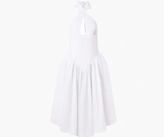 Vestido Branco com Decote Halter Cruzado e Quadril Realçado