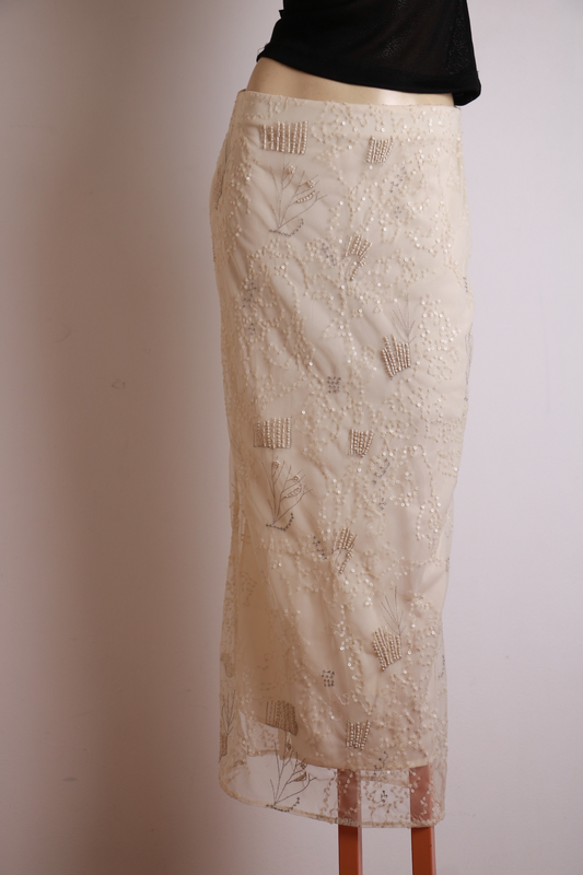 Saia Off White Com Bordados