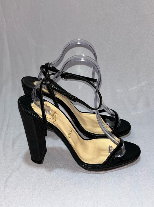 Sandália Louboutin 39