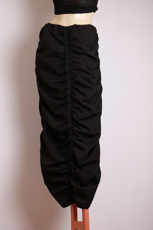 Saia Preta de Malha