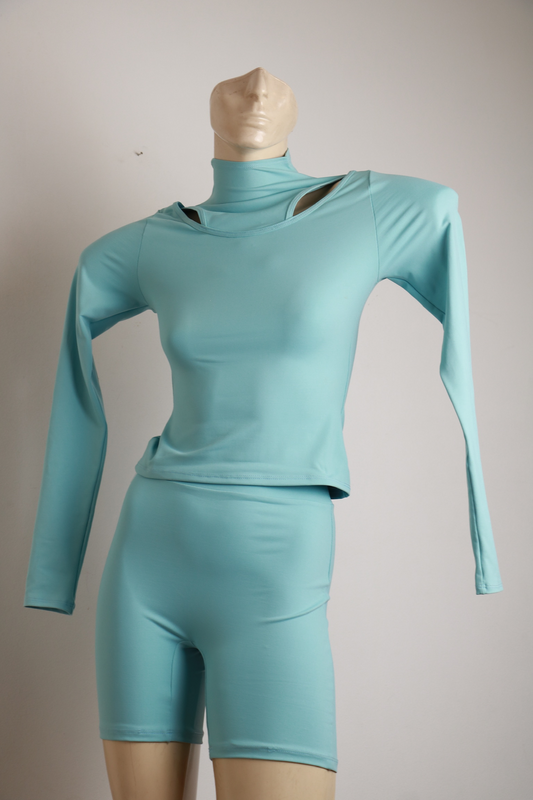 Conjunto Azul com Recortes
