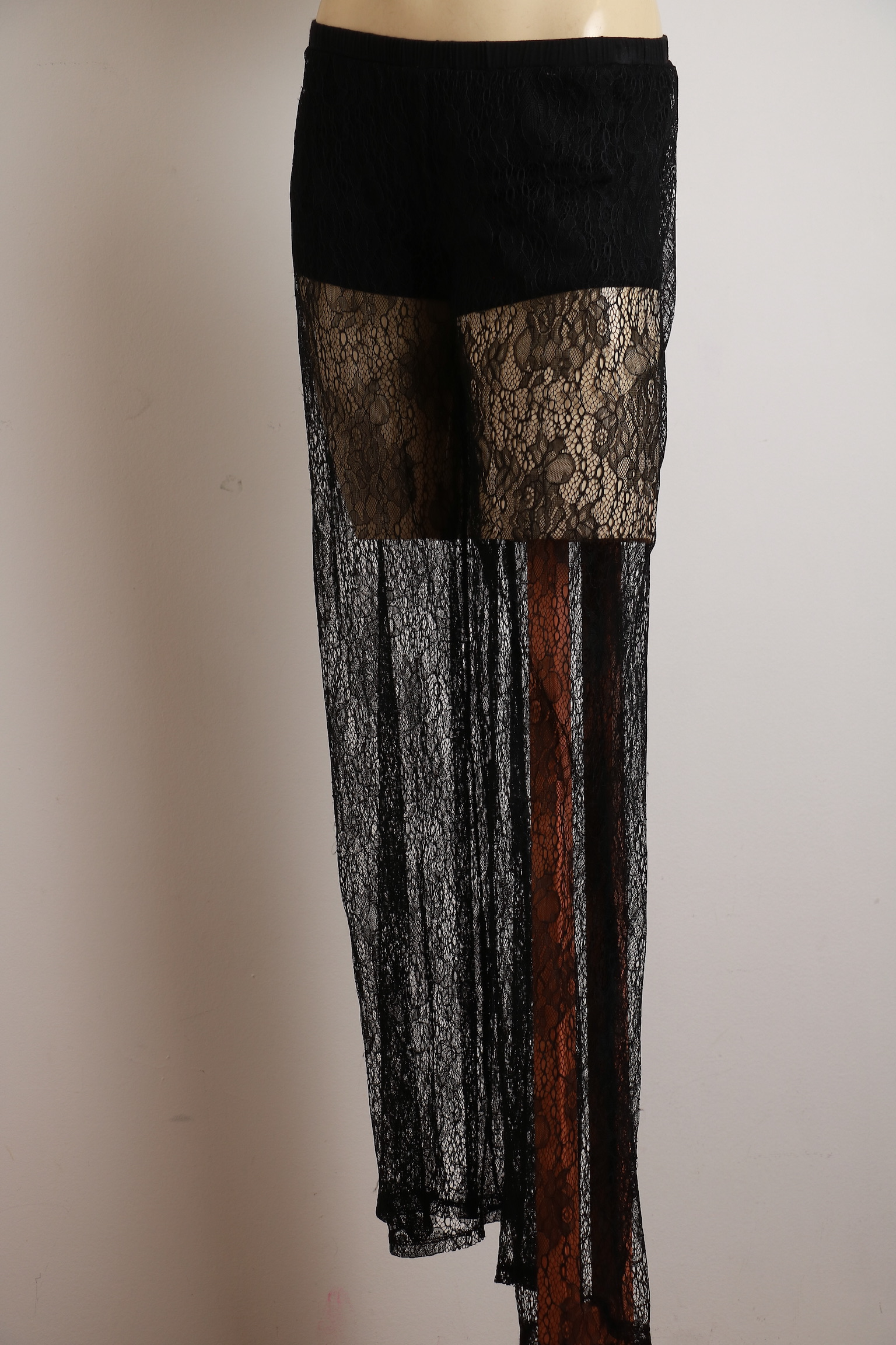 Calça Preta de Renda