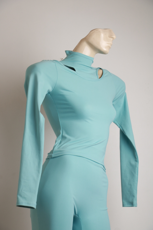 Blusa Azul com Recortes