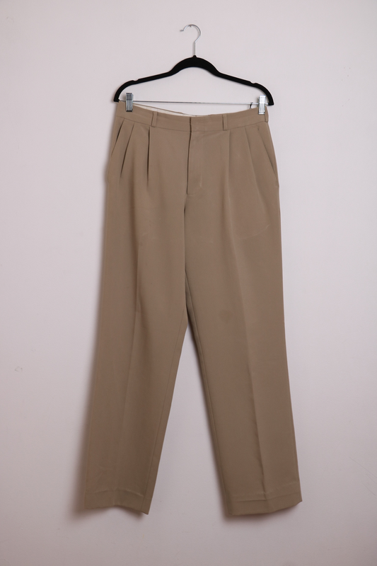 Calça Creme com Pregas