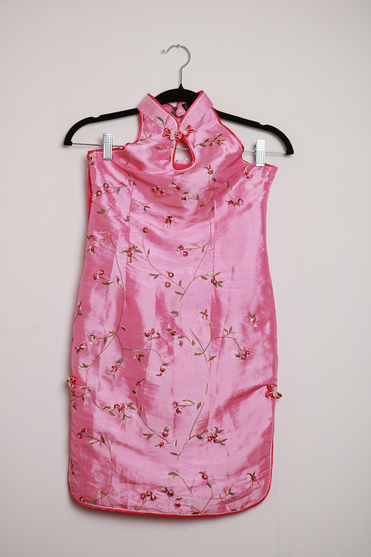 Vestido Rosa com Bordado