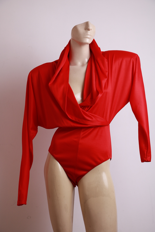 Body Vermelho com Capuz