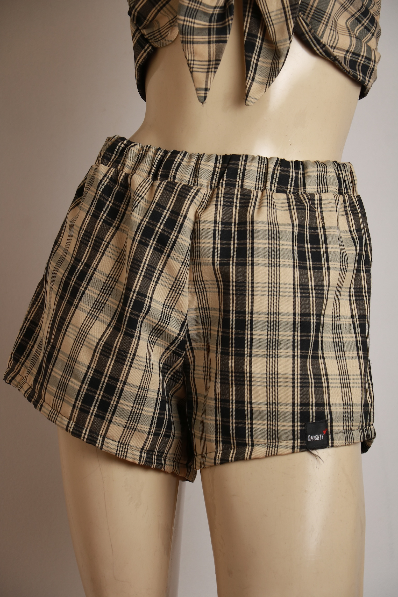 Shorts Omighty