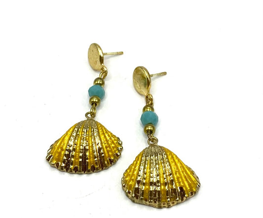 Brinco Concha Dourado