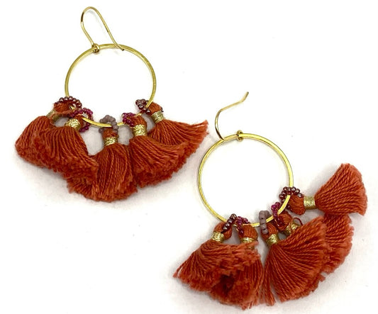 Brinco Dourado com franja Laranja