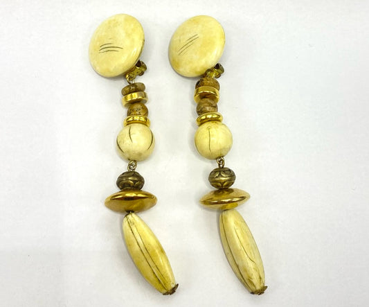 Brinco Dourado com Pedras