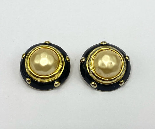 Brinco Redondo Dourado com Preto