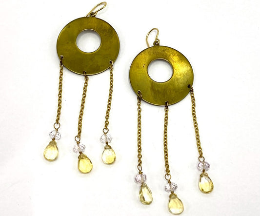 Brinco Dourado com Pingente